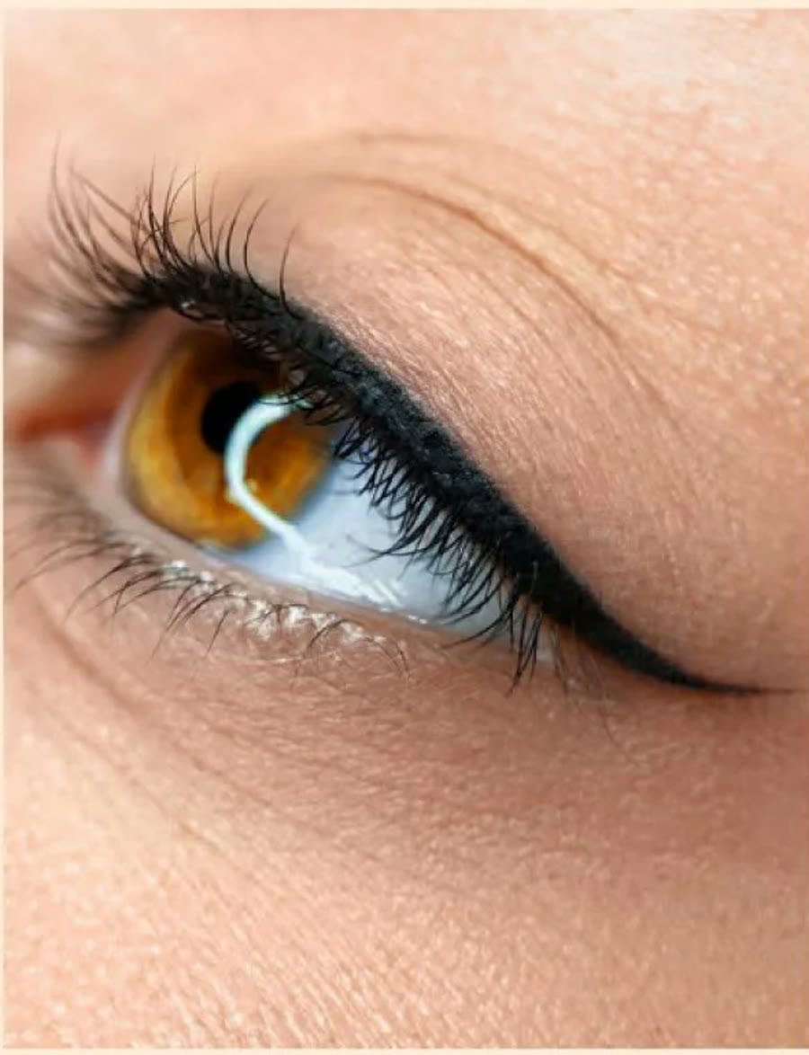 Risultato di permanent makeup eyeliner sugli occhi