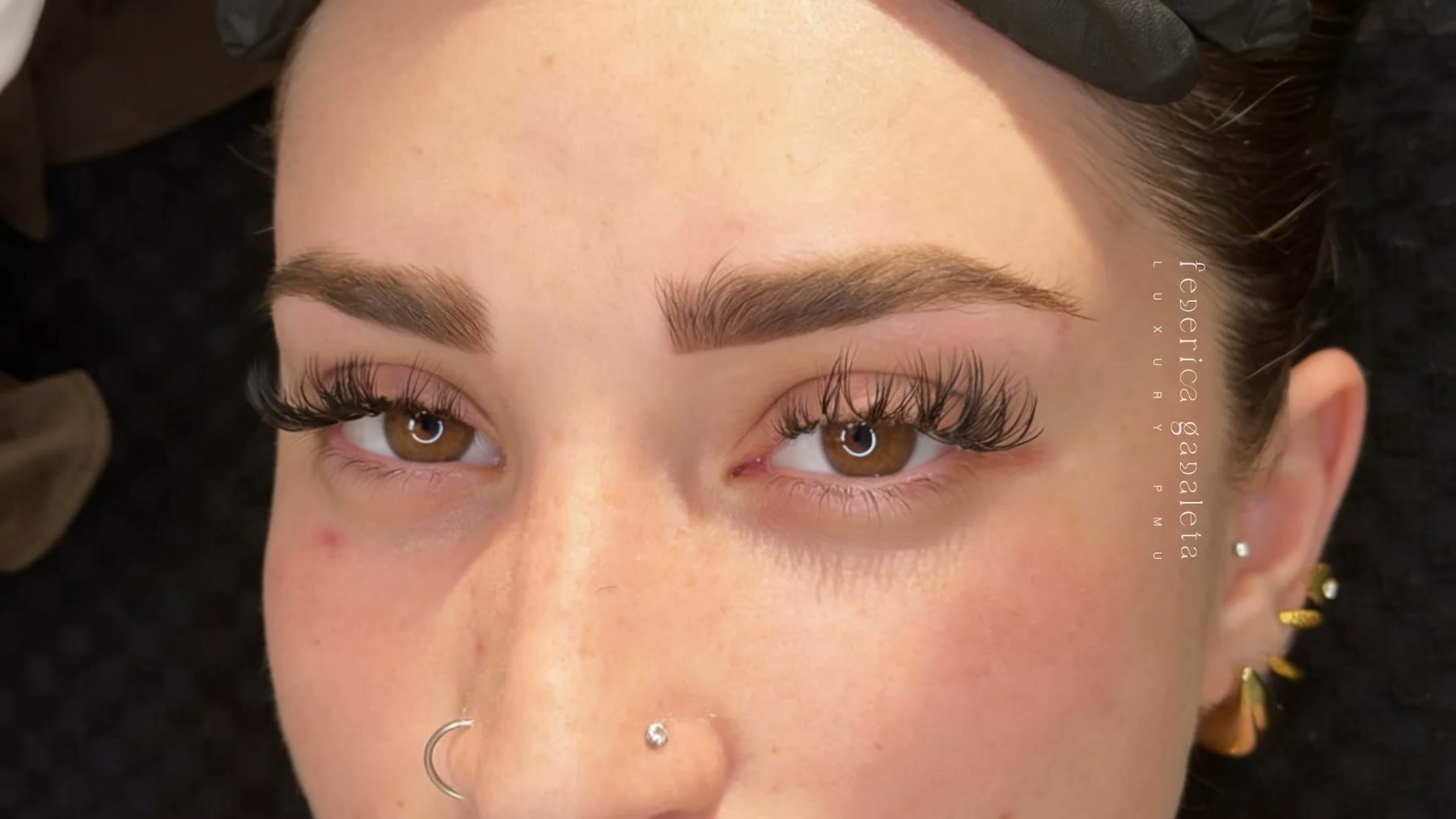 Risultato di permanent makeup sulle sopracciglia